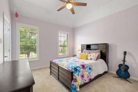 1229 Queen Peggy Lane Lewisville TX 75056