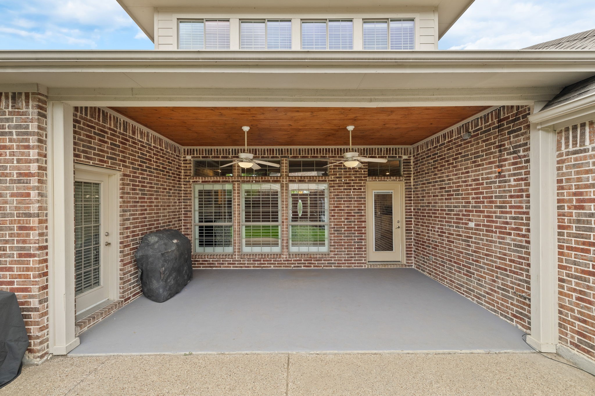 1229 Queen Peggy Lane Lewisville TX 75056