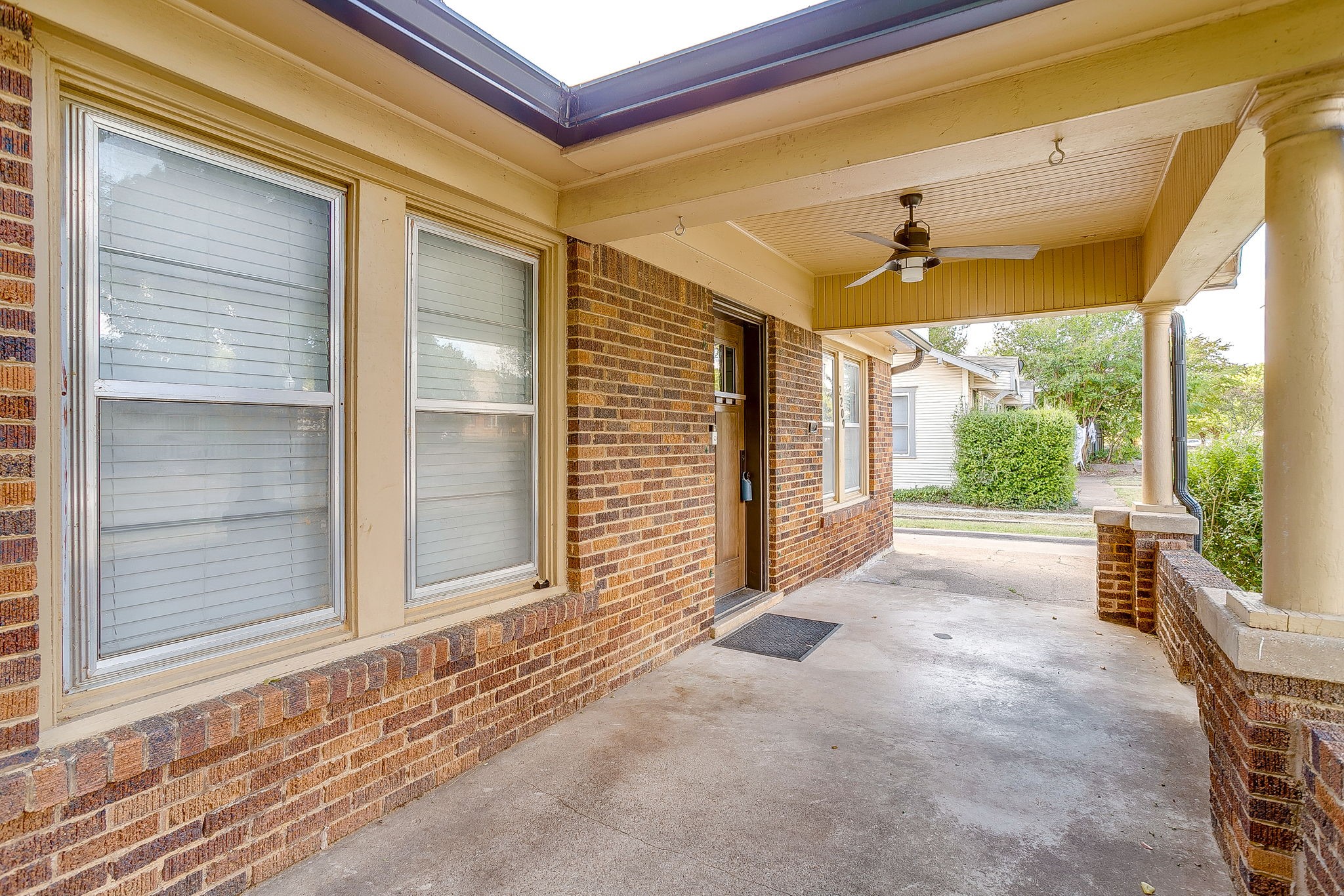 2209 W Rosedale Street S Fort Worth TX 76110