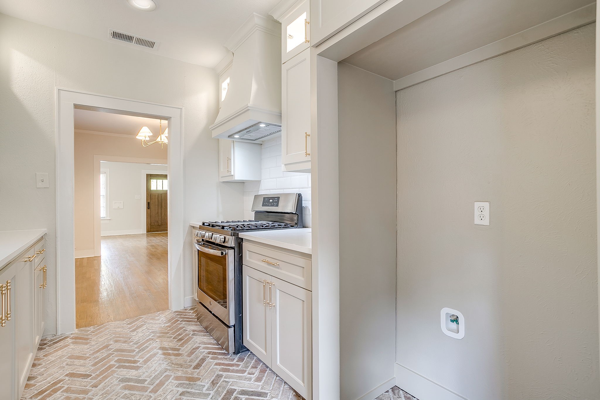 2209 W Rosedale Street S Fort Worth TX 76110