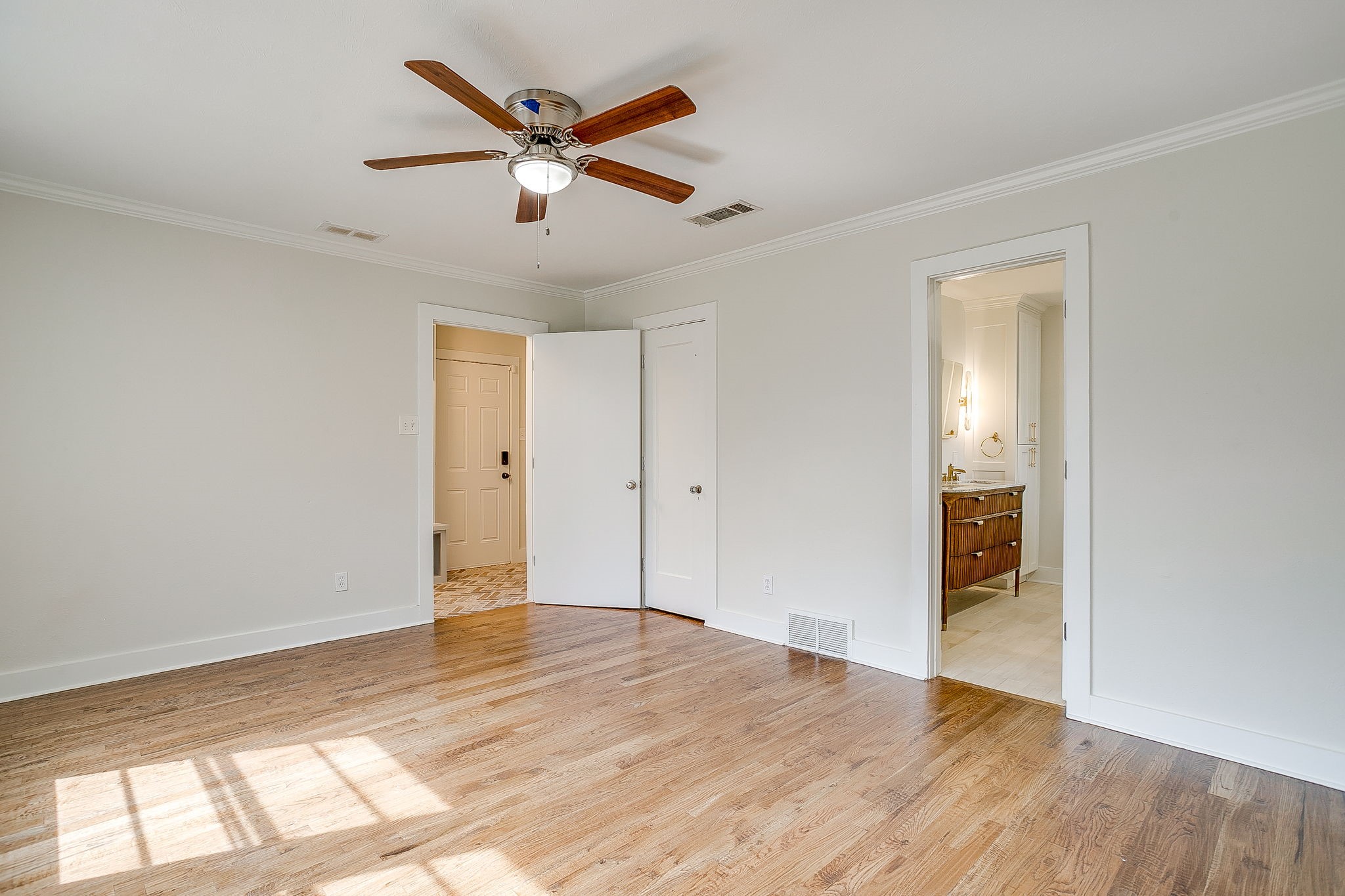 2209 W Rosedale Street S Fort Worth TX 76110