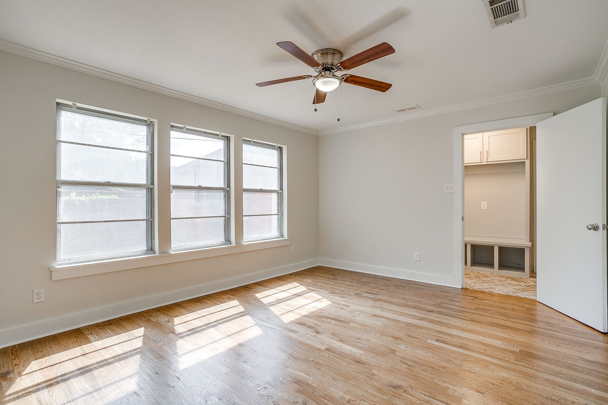 2209 W Rosedale Street S Fort Worth TX 76110