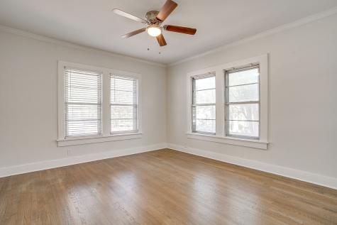 2209 W Rosedale Street S Fort Worth TX 76110