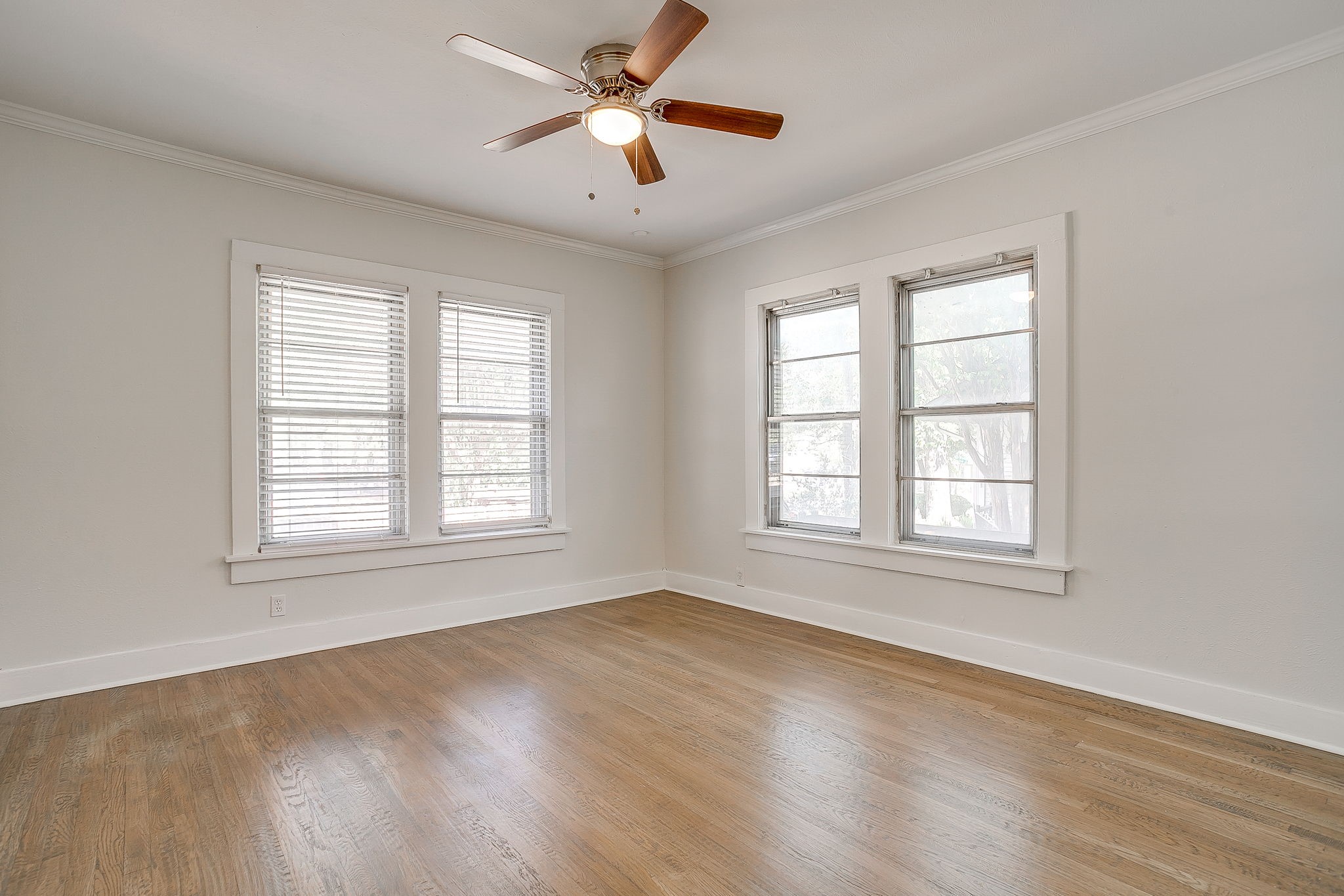 2209 W Rosedale Street S Fort Worth TX 76110