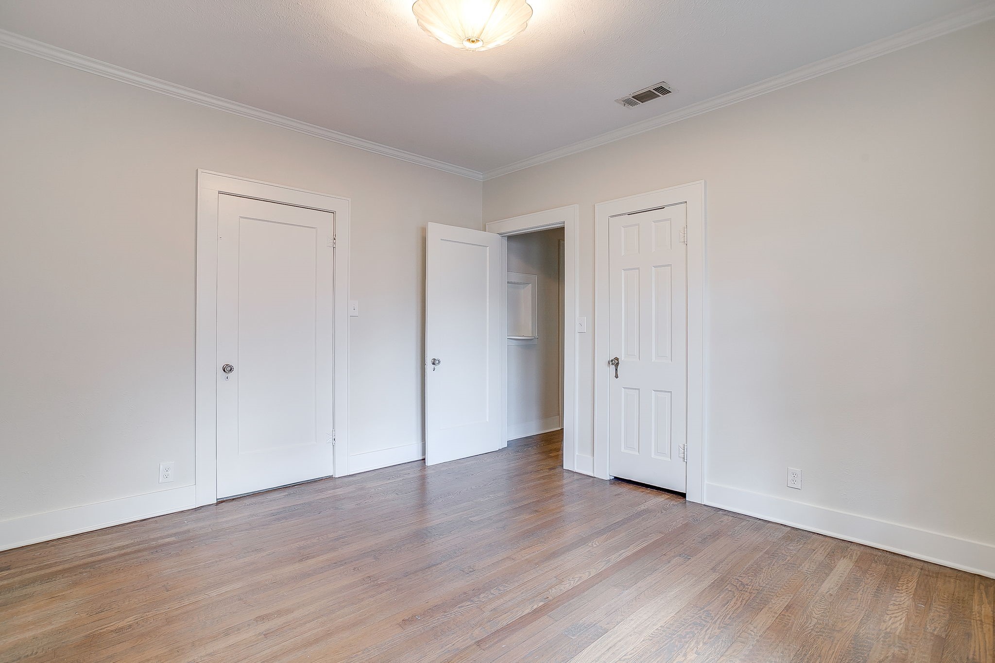 2209 W Rosedale Street S Fort Worth TX 76110