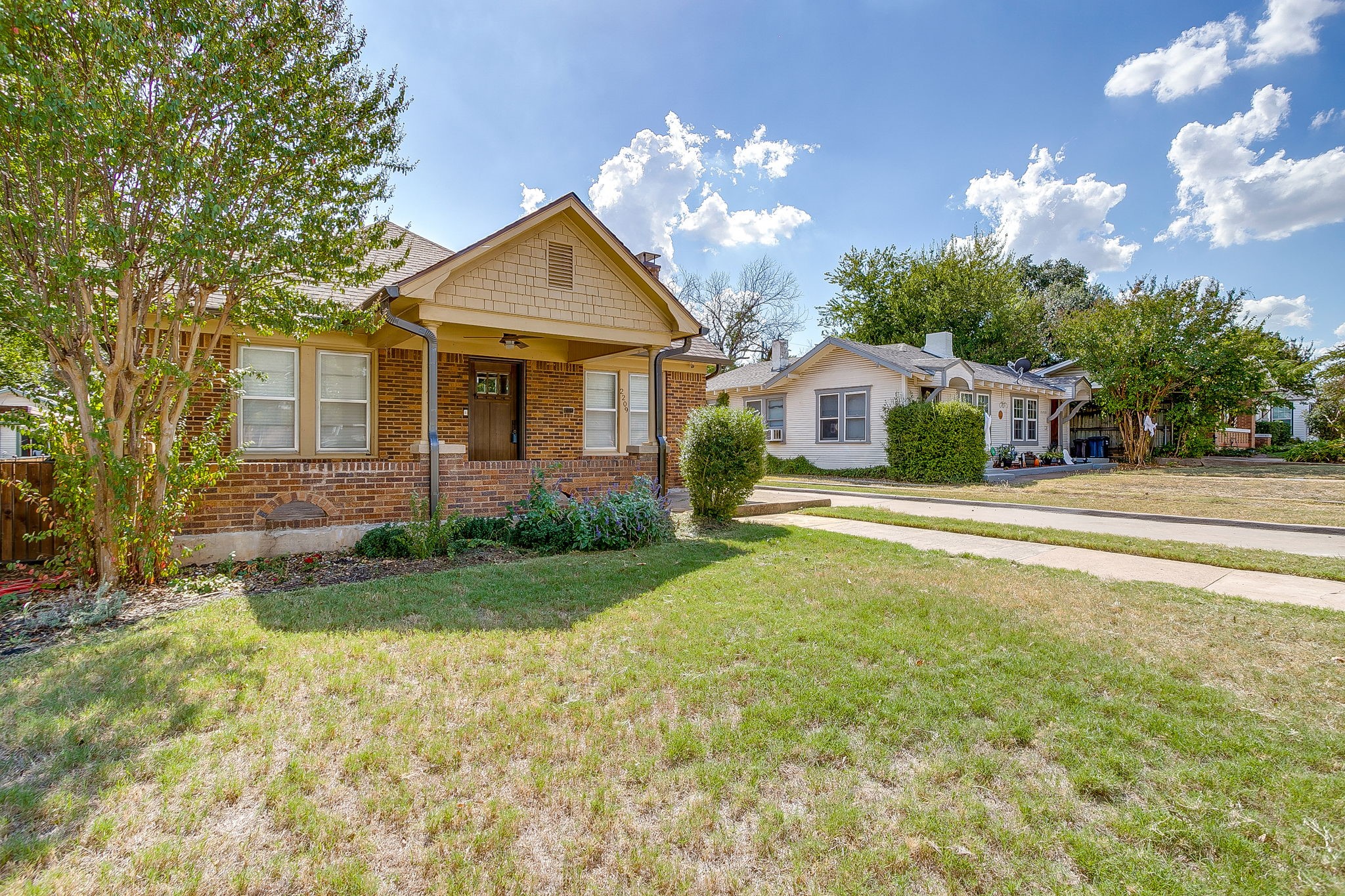 2209 W Rosedale Street S Fort Worth TX 76110