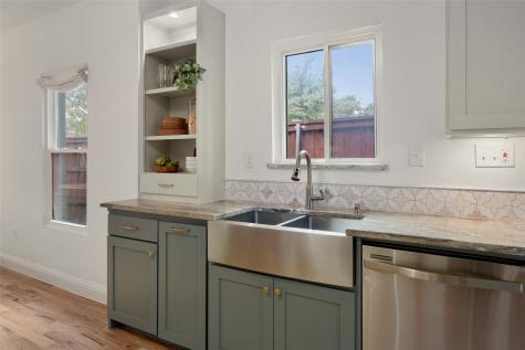 5703 Mercedes Avenue Dallas TX 75206