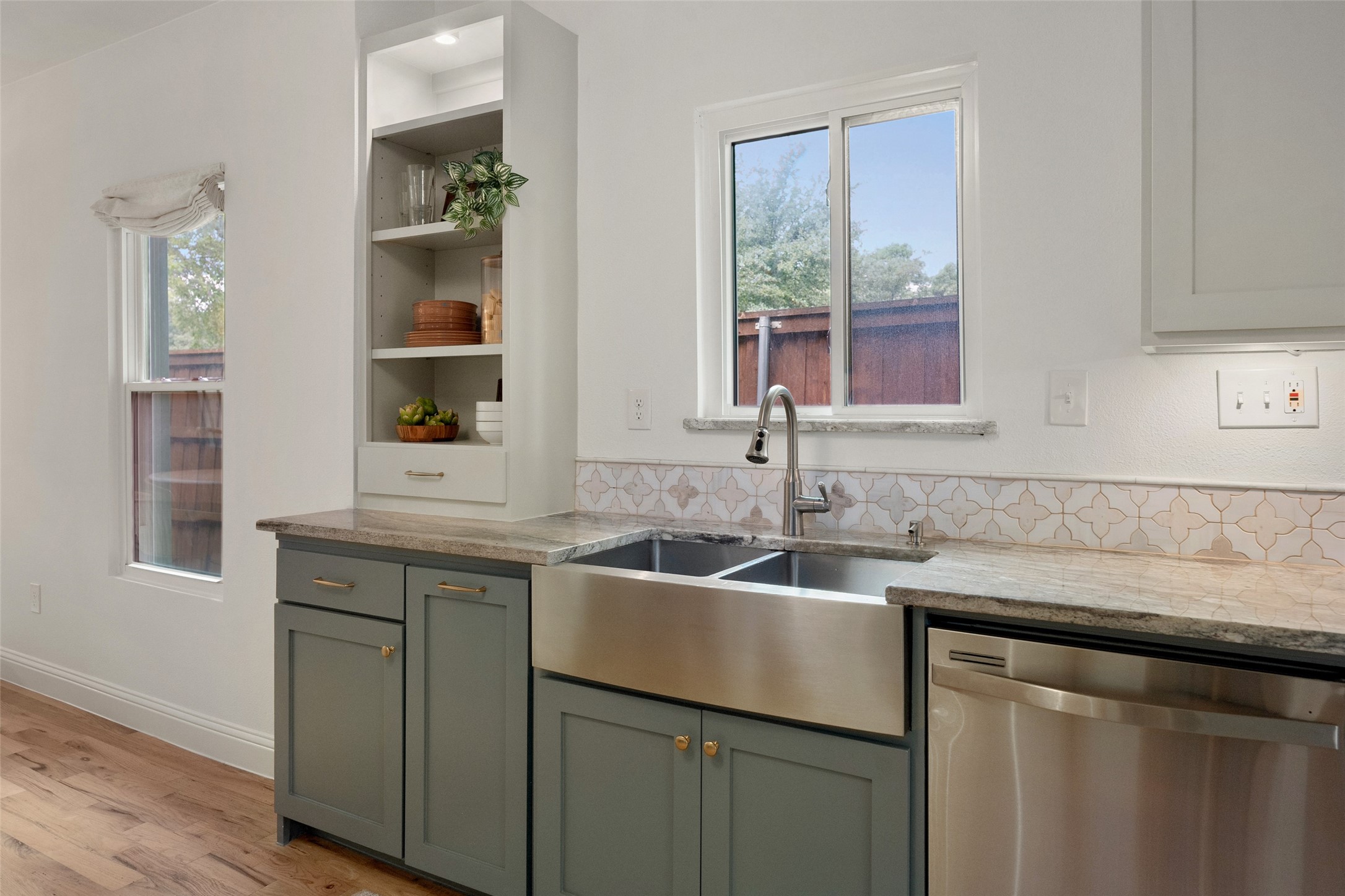 5703 Mercedes Avenue Dallas TX 75206