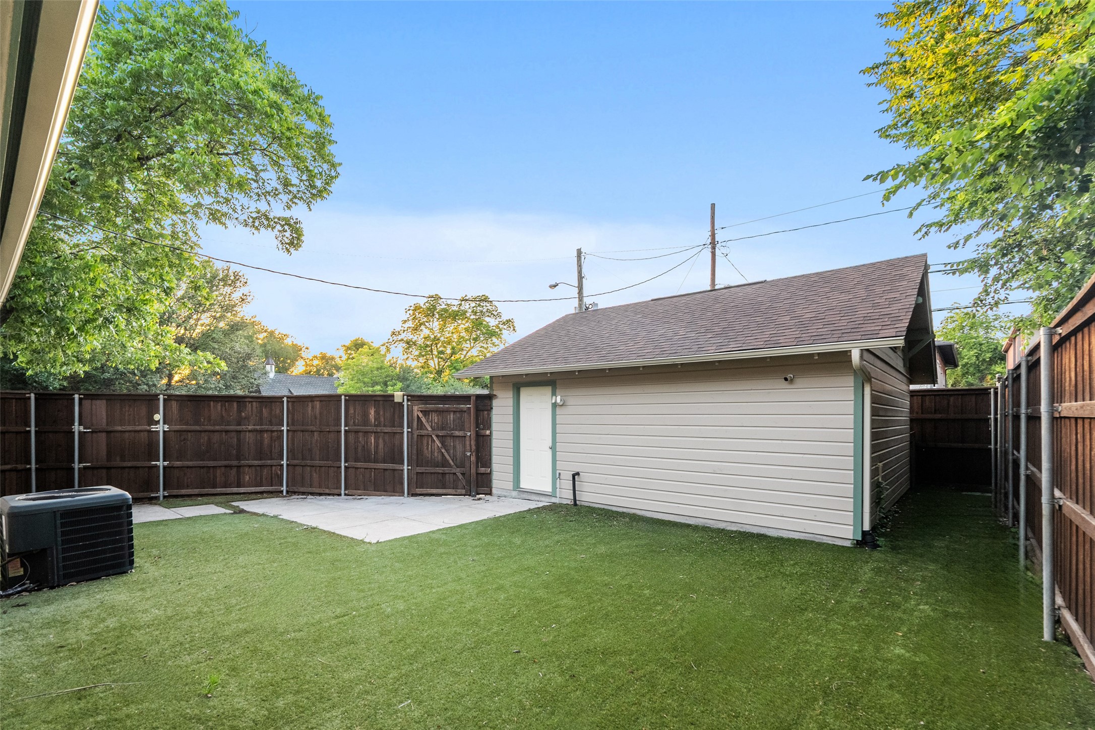 5703 Mercedes Avenue Dallas TX 75206