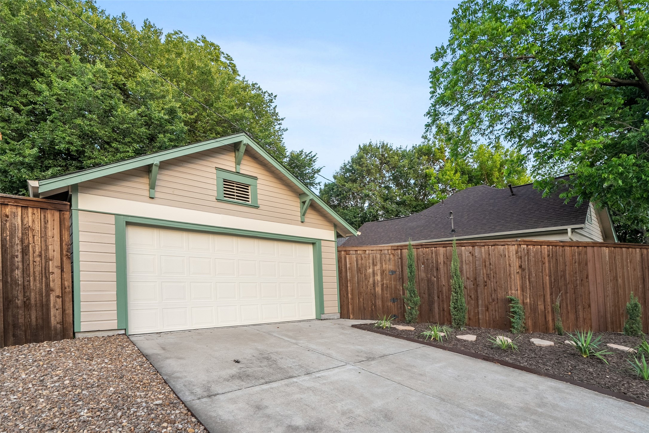 5703 Mercedes Avenue Dallas TX 75206