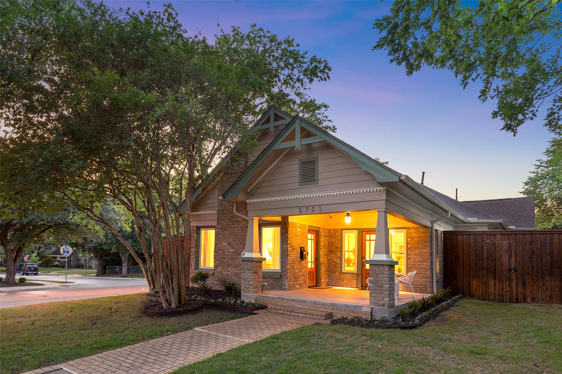 5703 Mercedes Avenue Dallas TX 75206