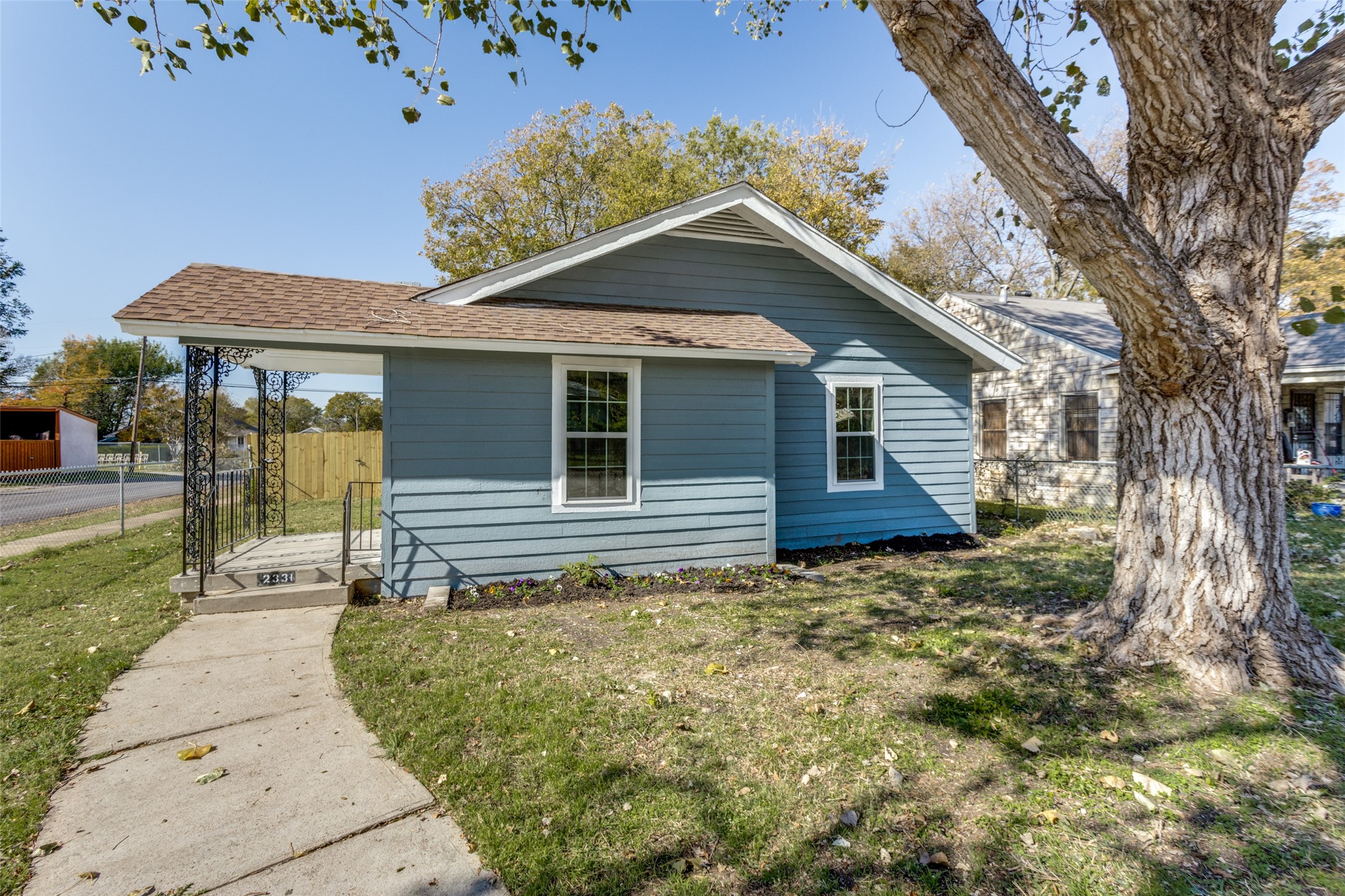 2331 Maryland Avenue Dallas TX 75216