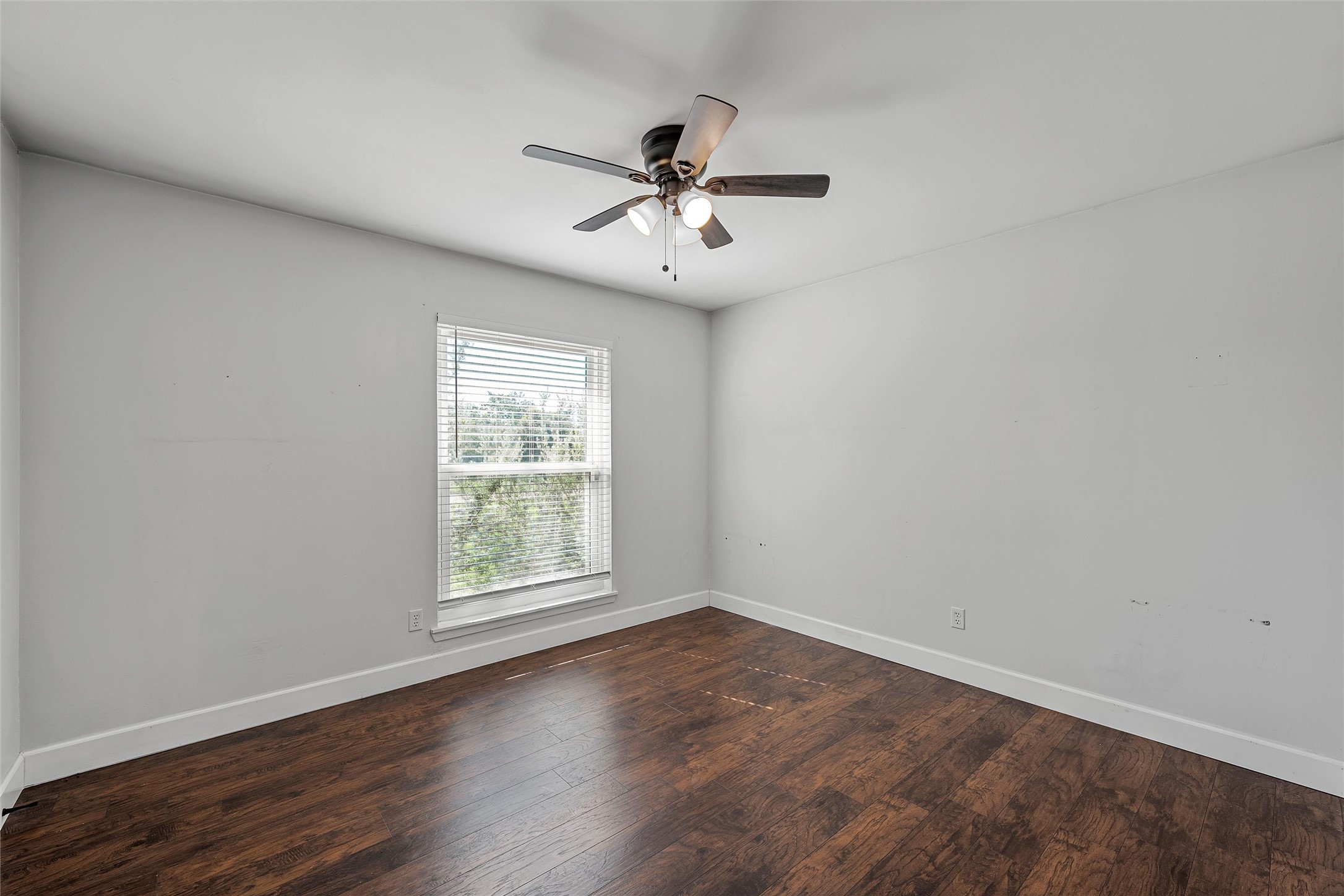 212 N Old Temple Road Hewitt TX 76643