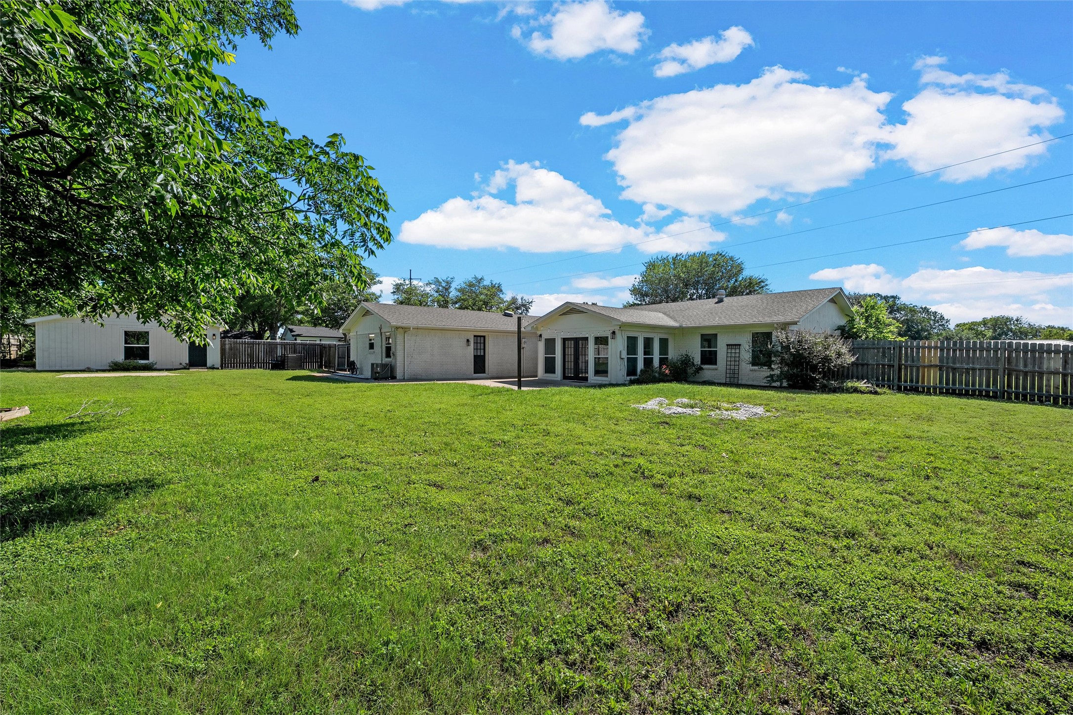 212 N Old Temple Road Hewitt TX 76643
