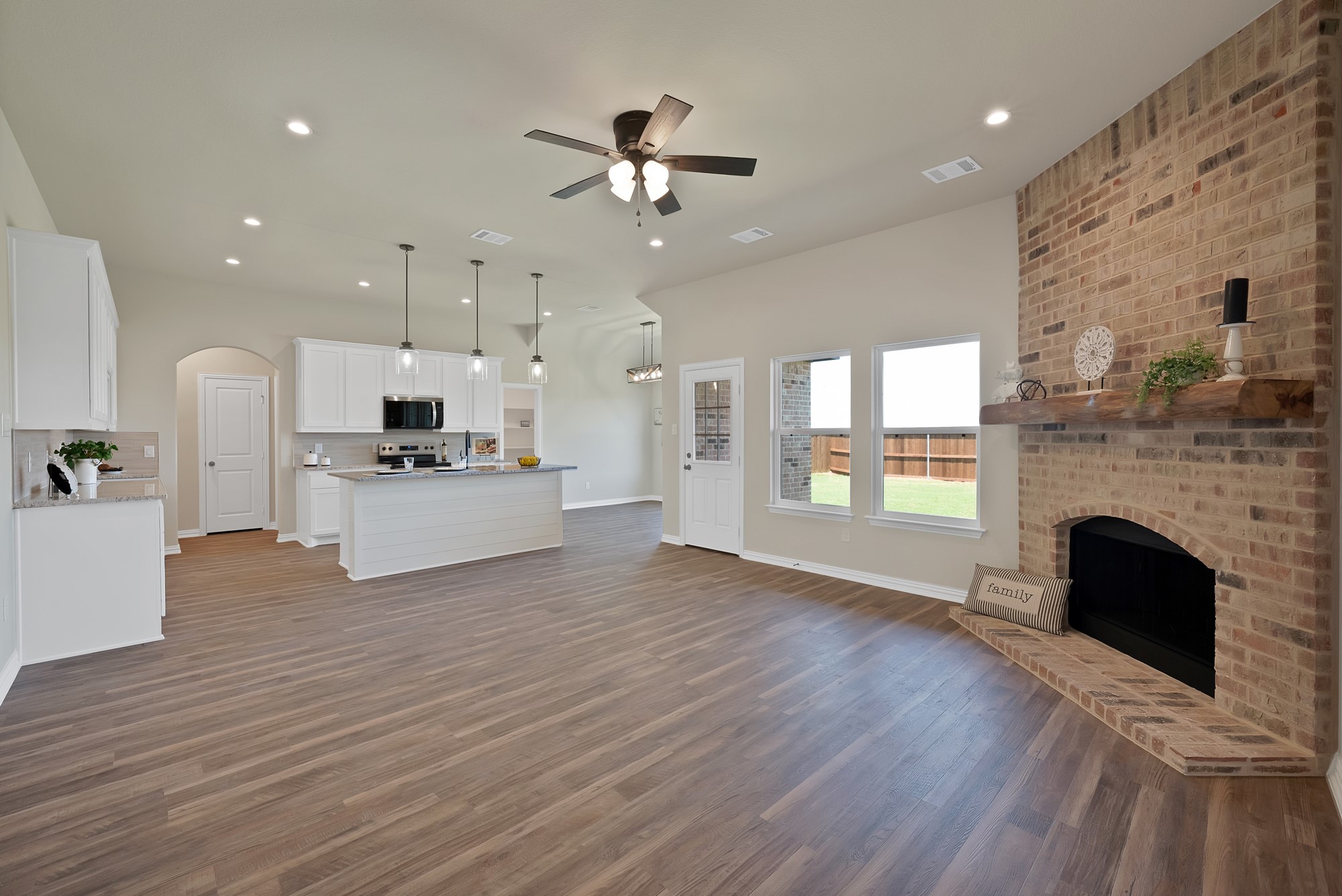 109 Panther Loop Mabank TX 75147
