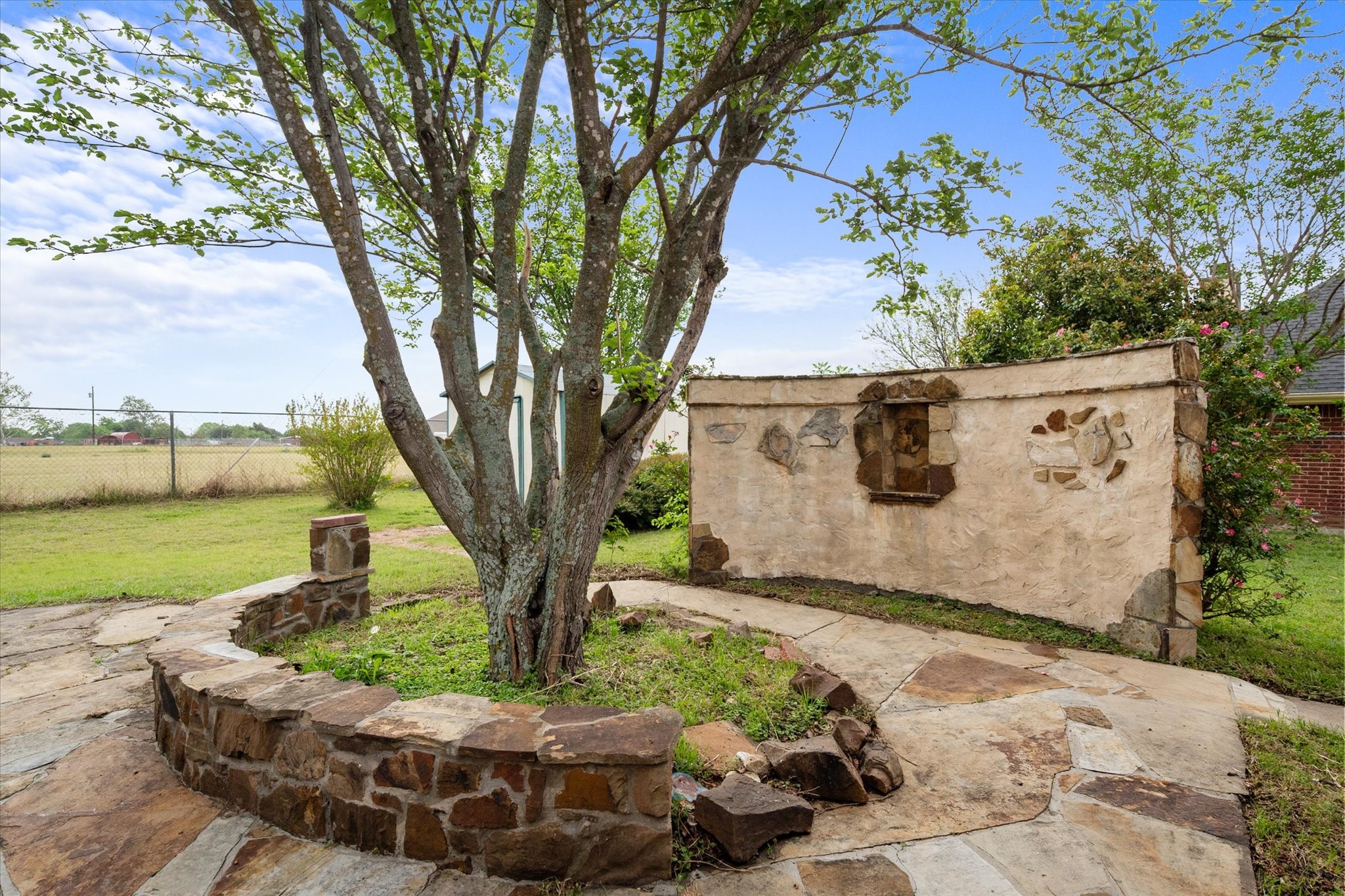 906 S Ward Street Italy TX 76651