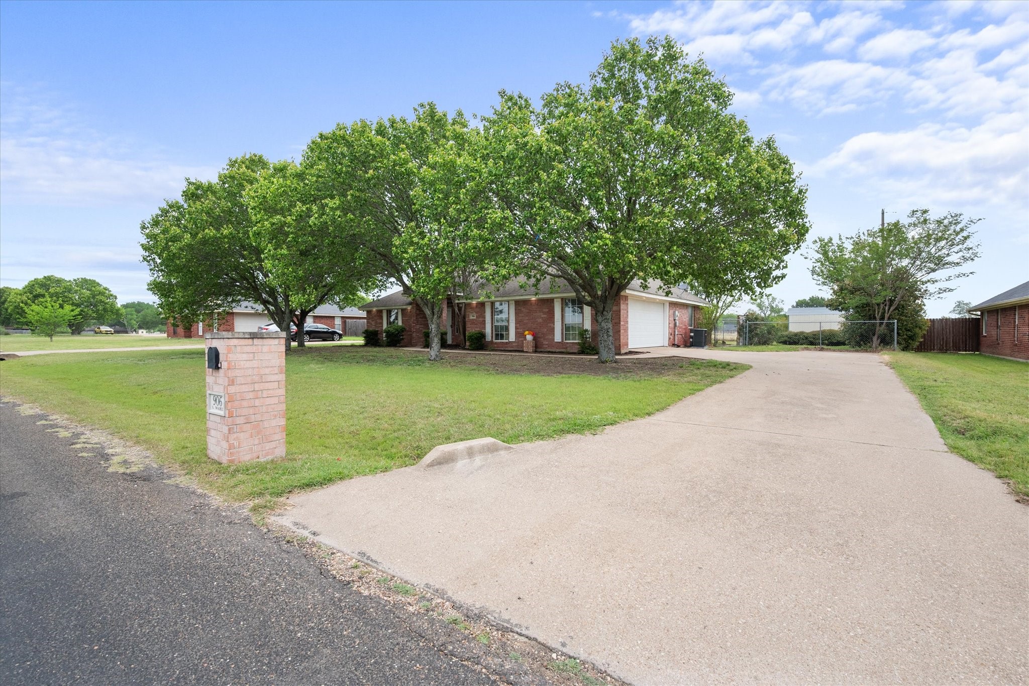 906 S Ward Street Italy TX 76651