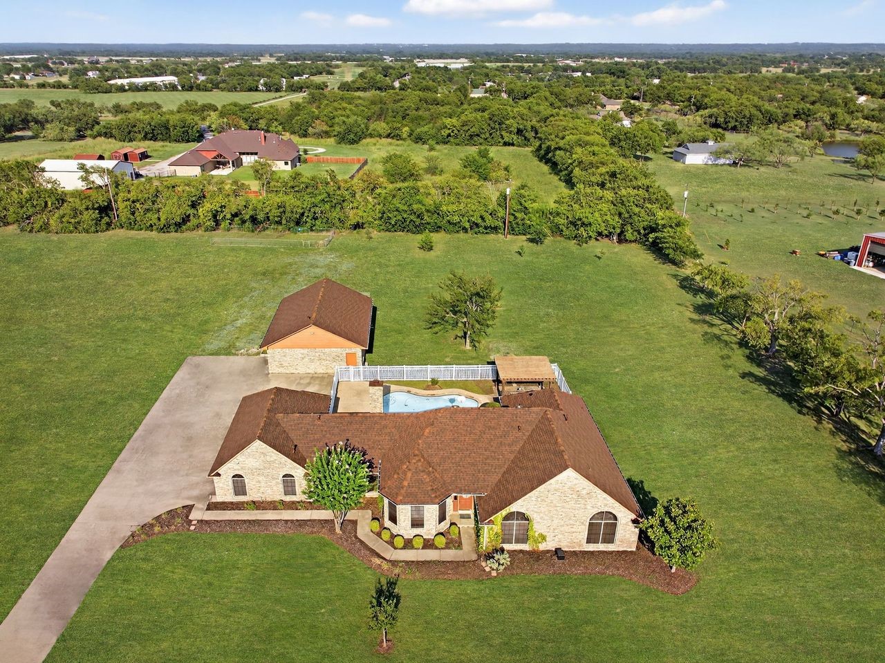 6088 Moss Rose Lane Aubrey TX 76227