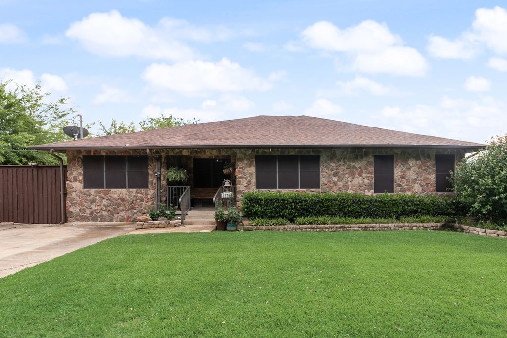 12704 Garden Grove Drive Dallas TX 75253