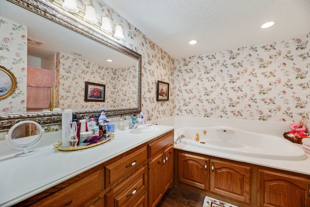 12704 Garden Grove Drive Dallas TX 75253