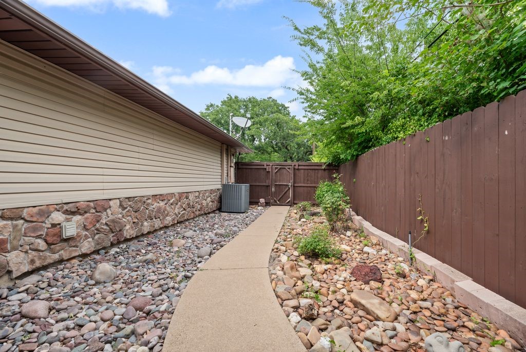 12704 Garden Grove Drive Dallas TX 75253