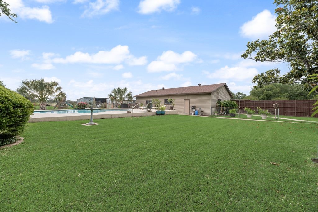 12704 Garden Grove Drive Dallas TX 75253