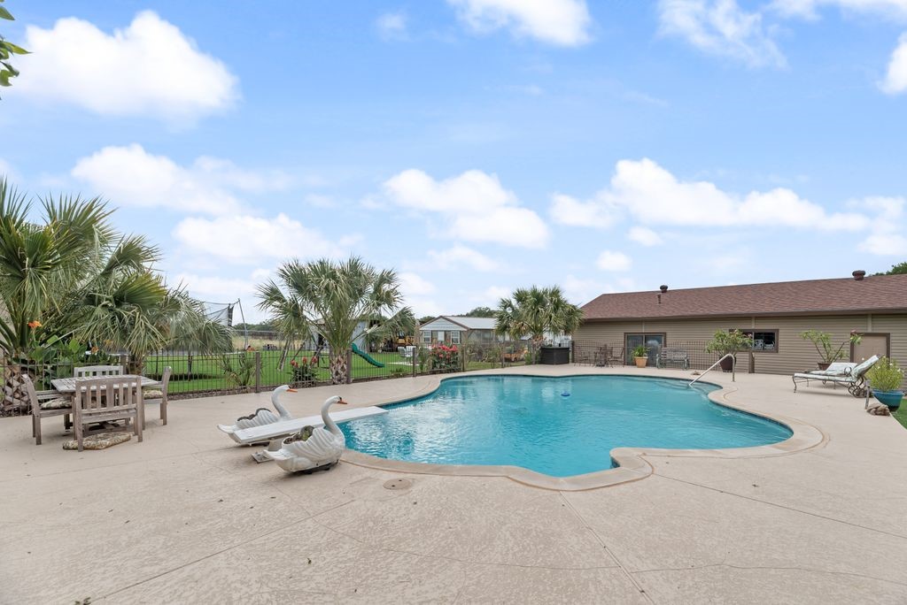 12704 Garden Grove Drive Dallas TX 75253