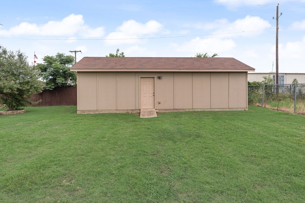 12704 Garden Grove Drive Dallas TX 75253