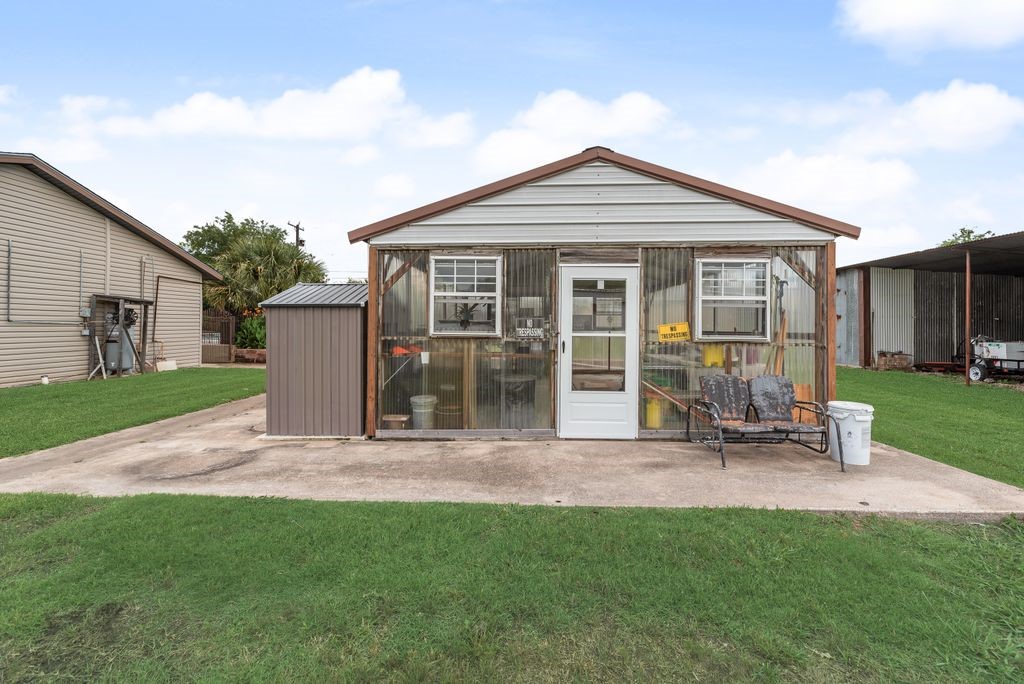 12704 Garden Grove Drive Dallas TX 75253