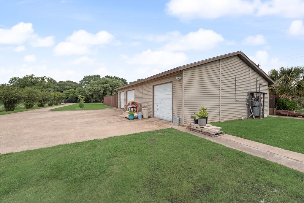 12704 Garden Grove Drive Dallas TX 75253