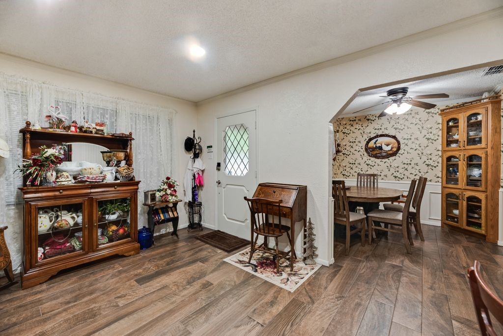 12704 Garden Grove Drive Dallas TX 75253
