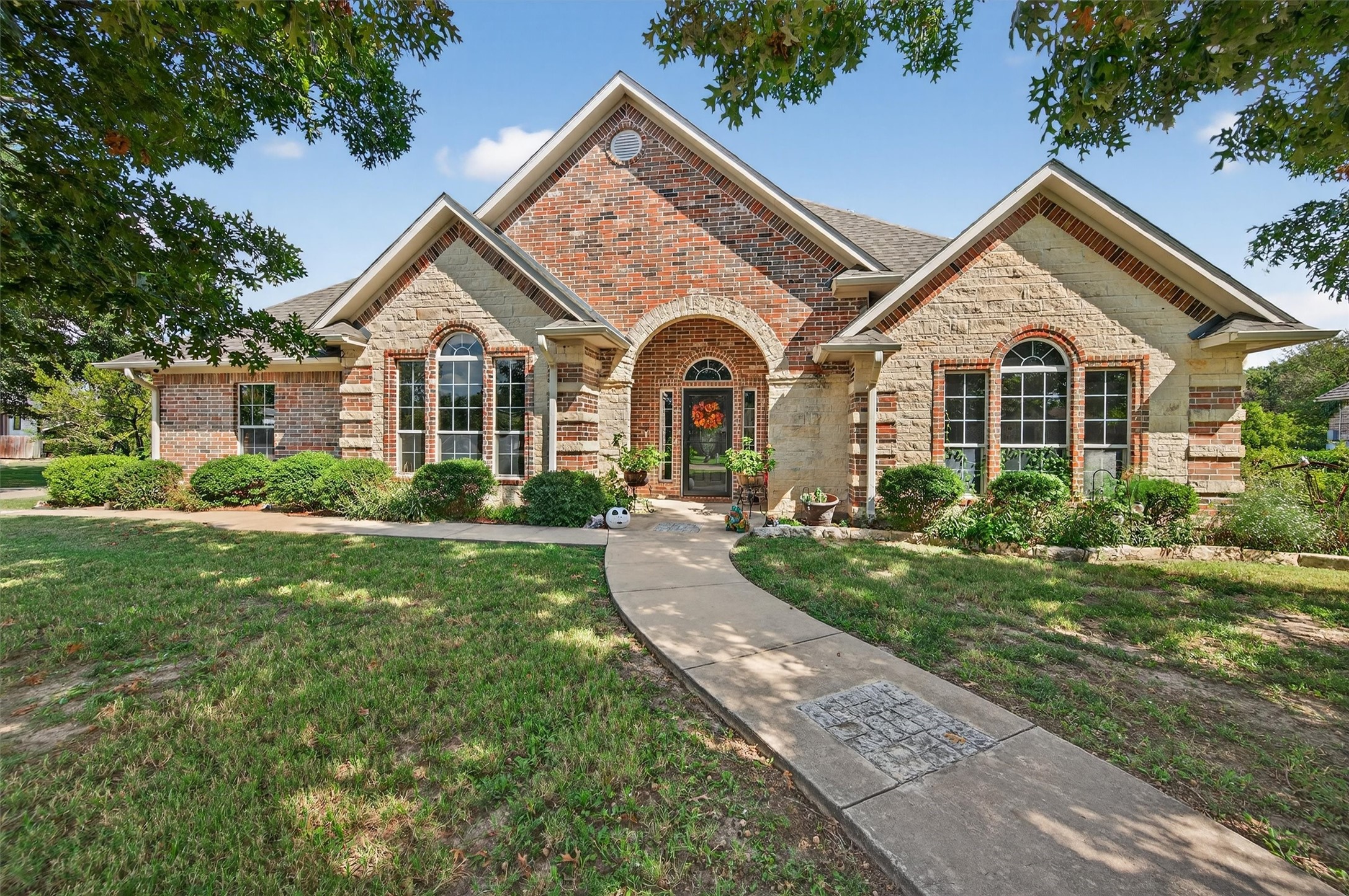 202 Hillside Lane Lindsay TX 76250