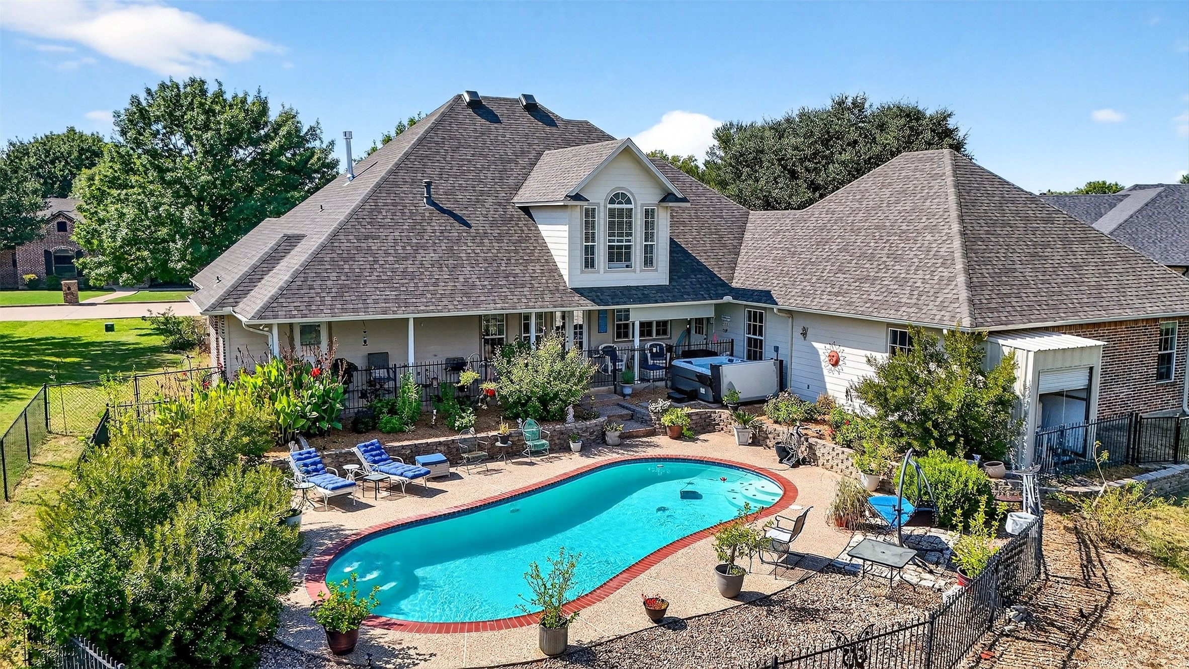 202 Hillside Lane Lindsay TX 76250