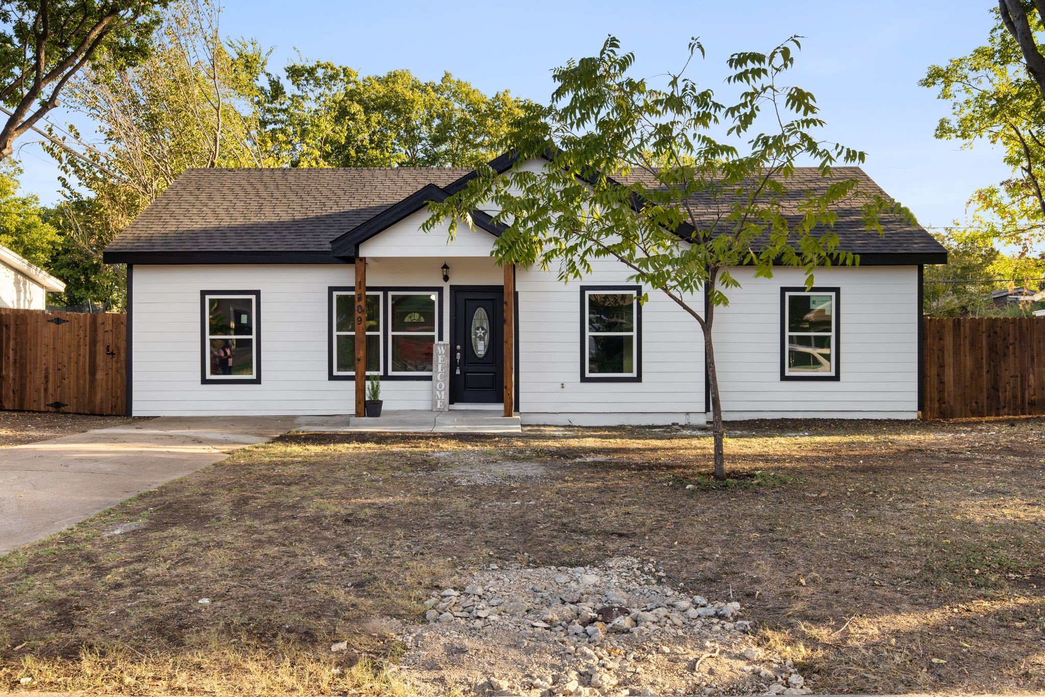 1309 Elaine Place Fort Worth TX 76106