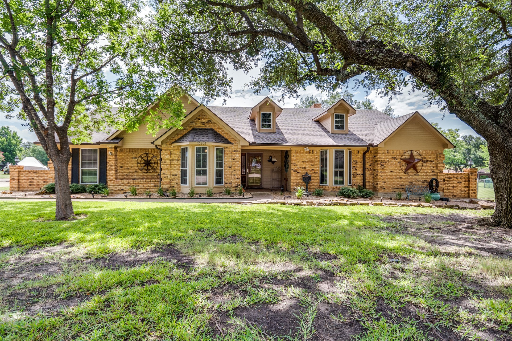 16287 Stanley Court Forney TX 75126
