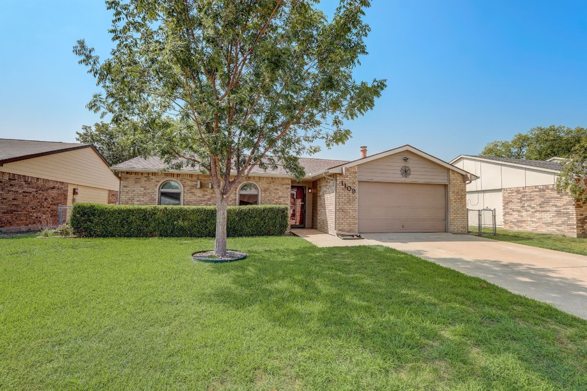 1109 Fort Scott Trail Grand Prairie TX 75052
