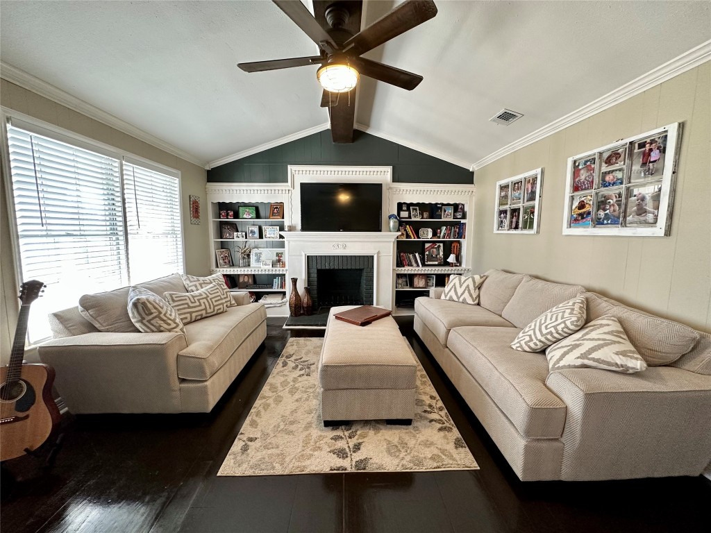 1574 W 4th Avenue Corsicana TX 75110