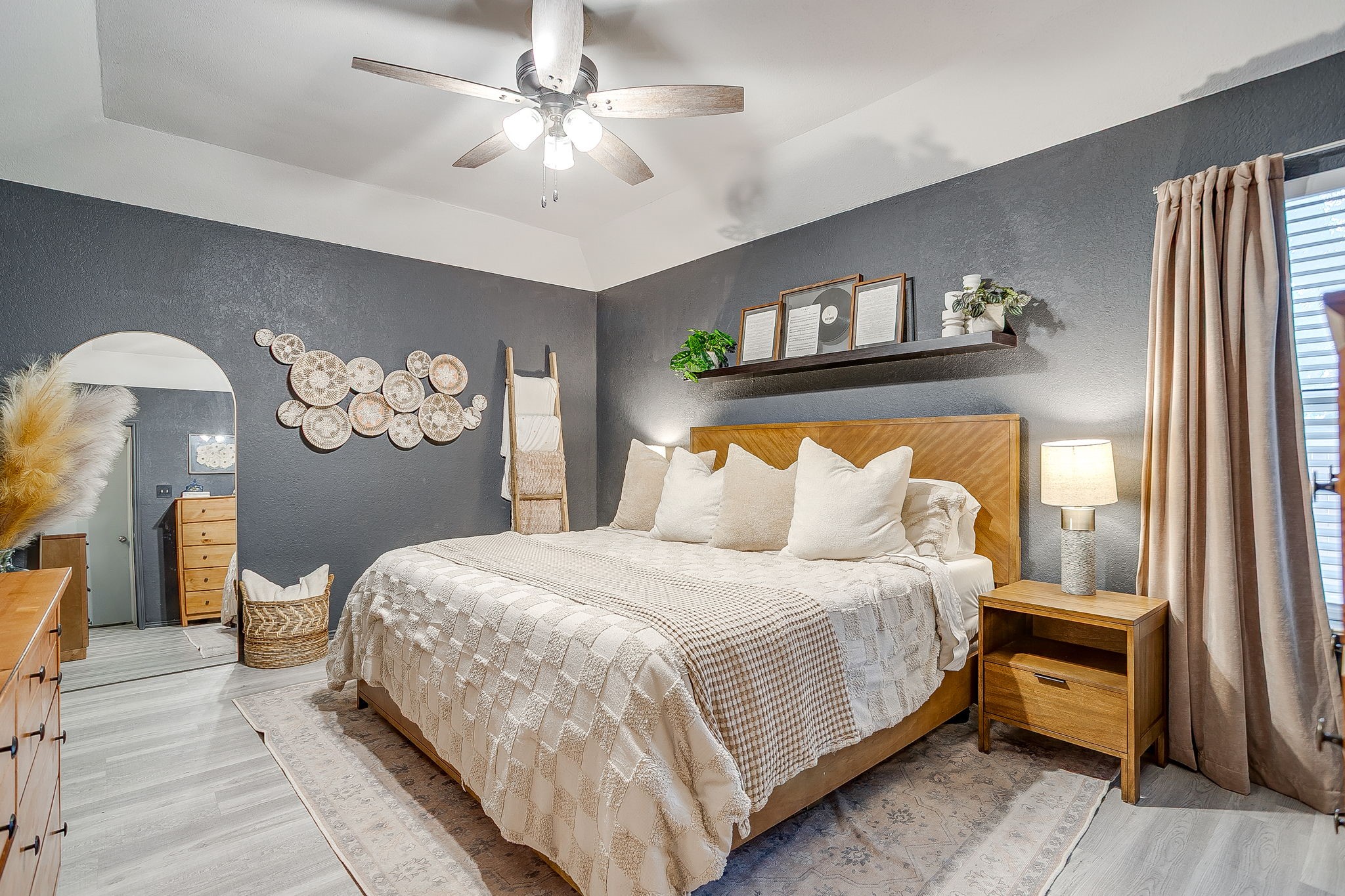 5017 Santa Fe Court Arlington TX 76017