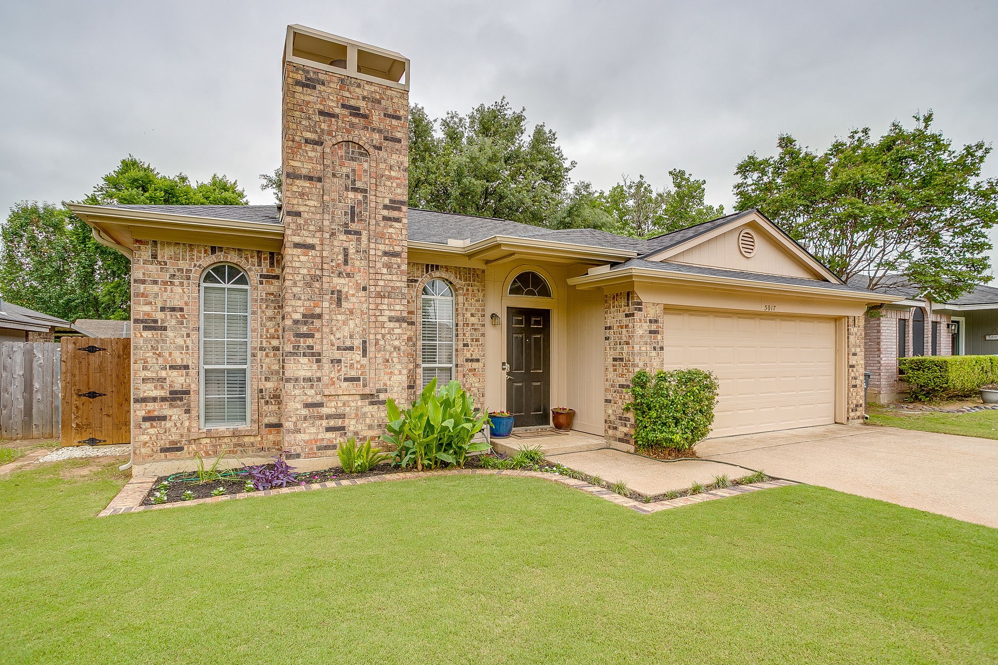 5017 Santa Fe Court Arlington TX 76017