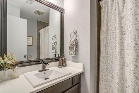 5017 Santa Fe Court Arlington TX 76017