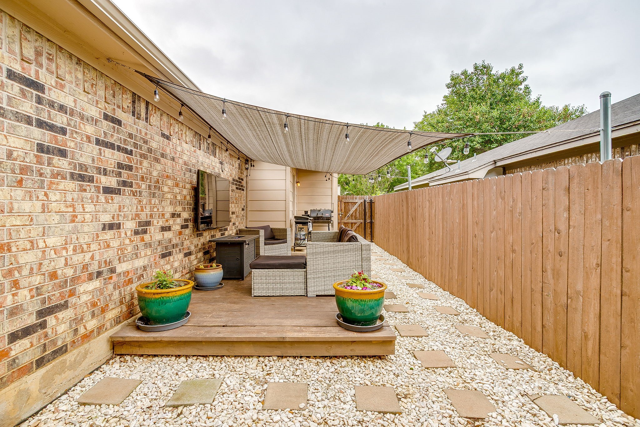 5017 Santa Fe Court Arlington TX 76017