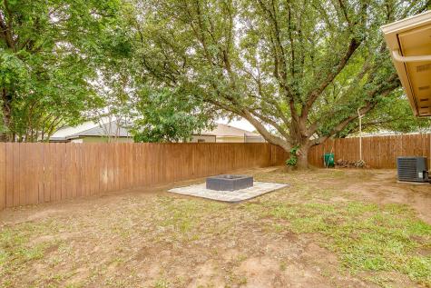 5017 Santa Fe Court Arlington TX 76017