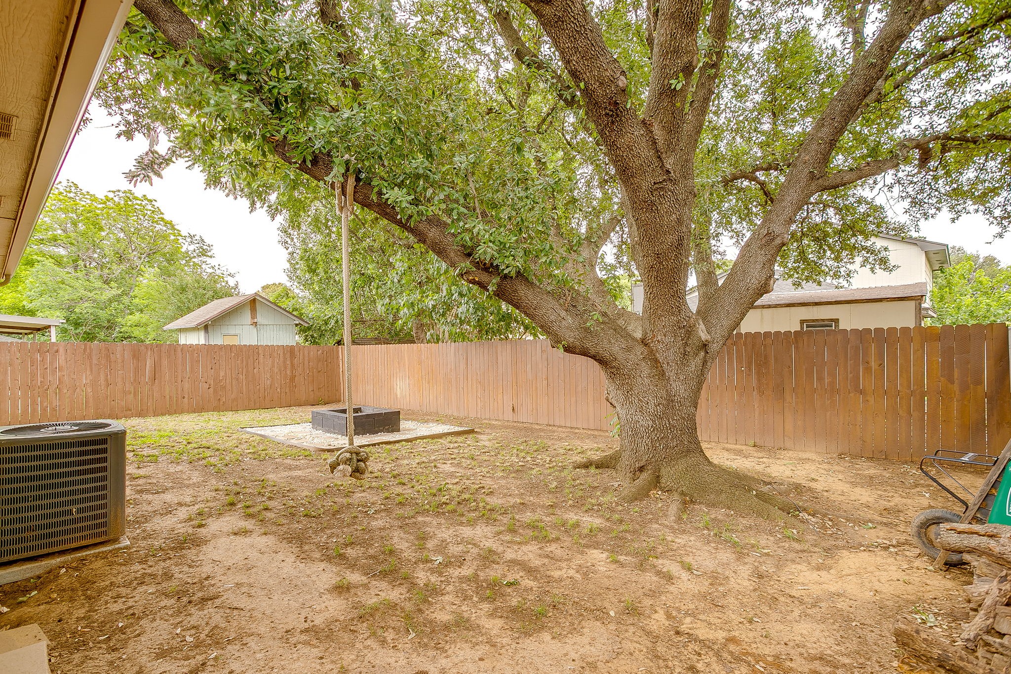 5017 Santa Fe Court Arlington TX 76017