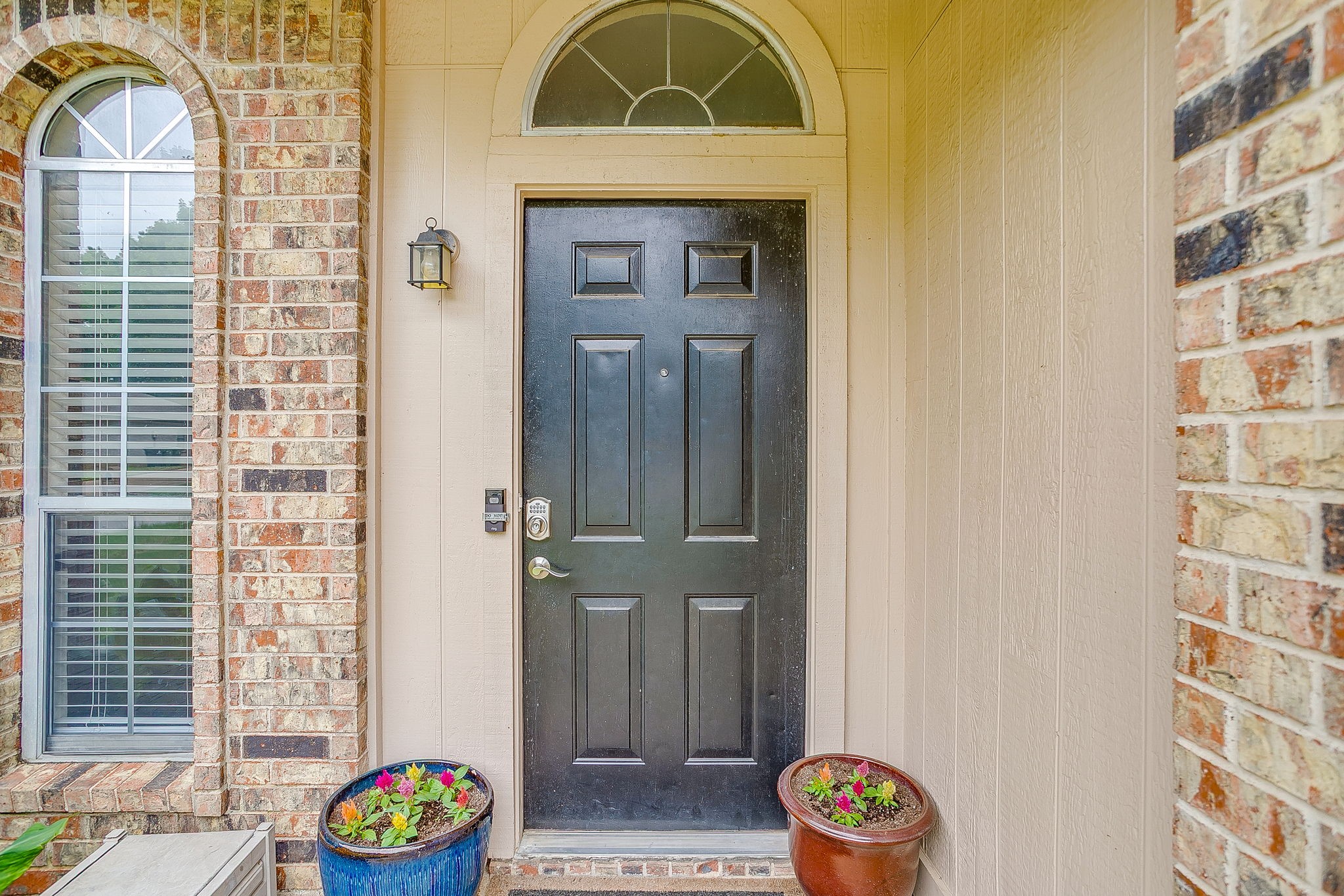 5017 Santa Fe Court Arlington TX 76017