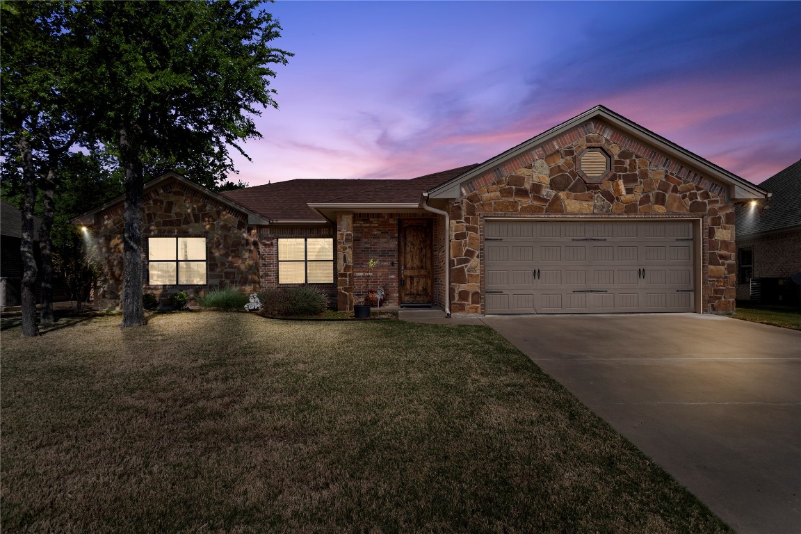 1429 Lauren Lane Granbury TX 76048