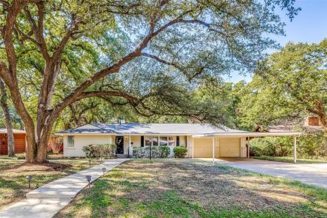 521 Club Oak Drive River Oaks TX 76114