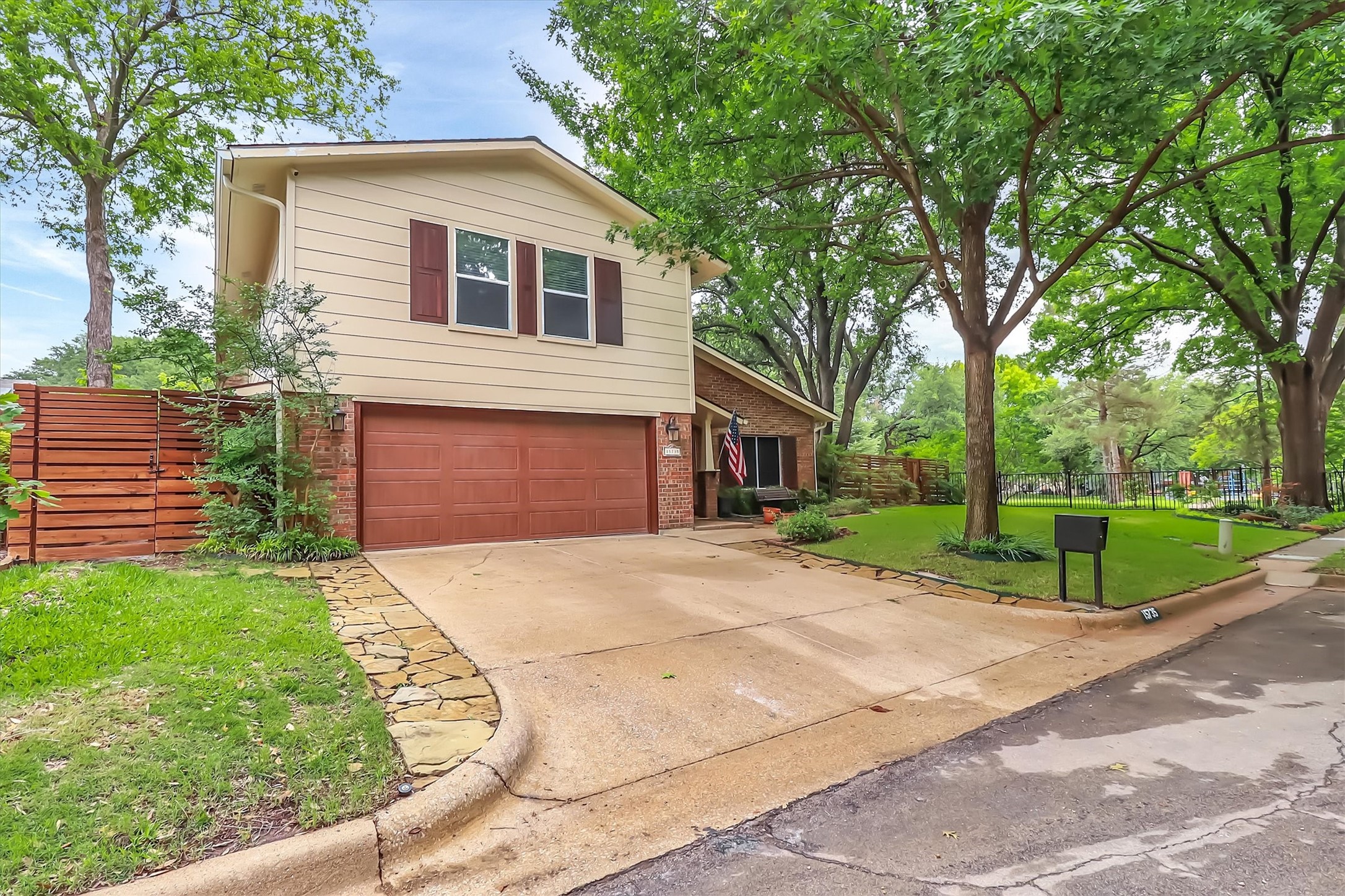 15735 Covewood Circle Dallas TX 75248