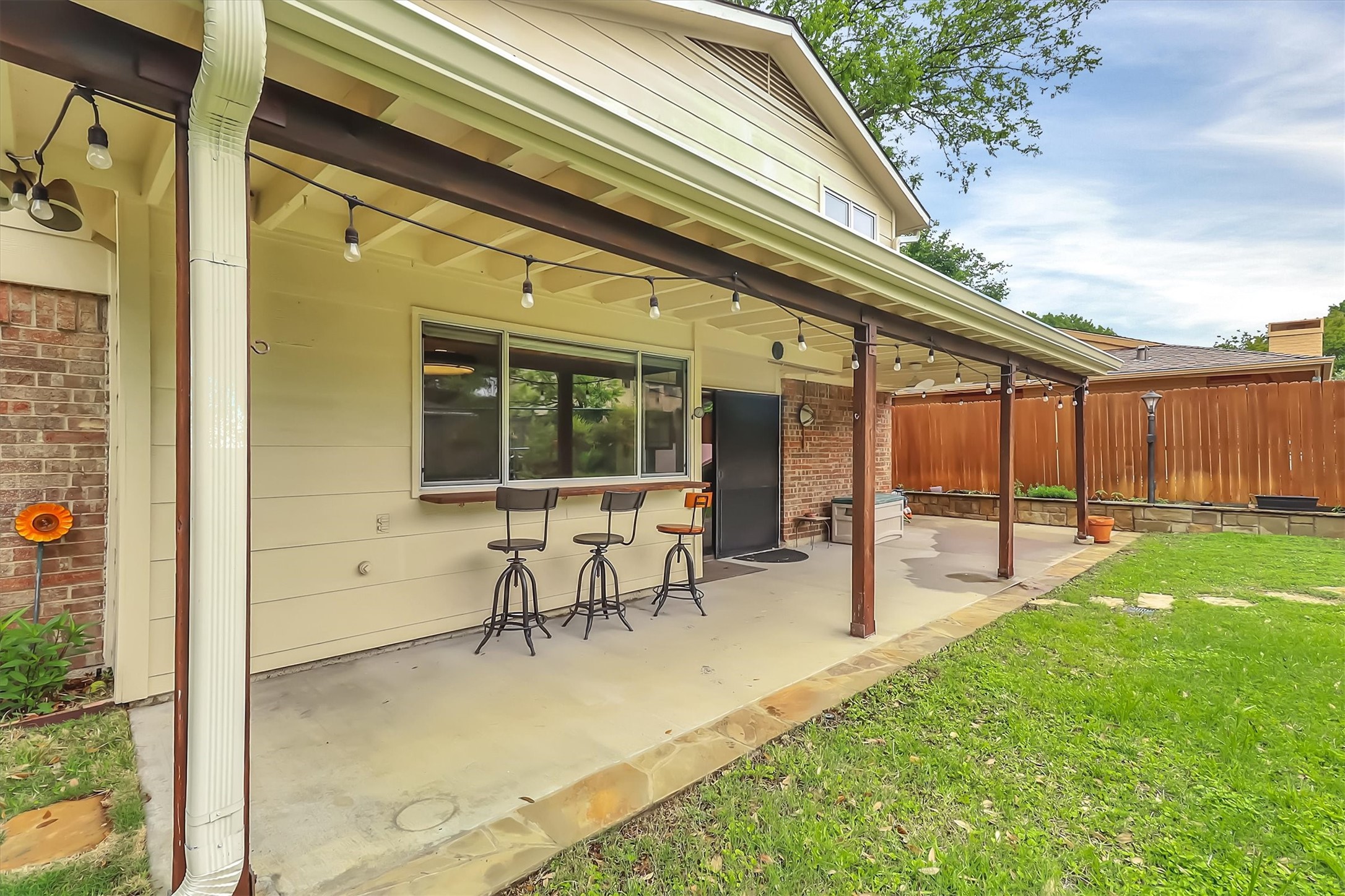 15735 Covewood Circle Dallas TX 75248