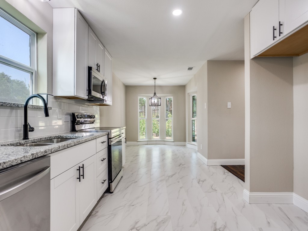 2226 Meadowview Drive Garland TX 75043