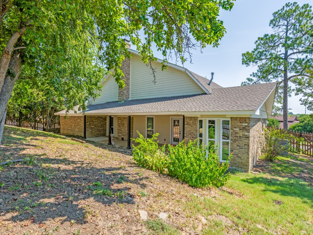 2226 Meadowview Drive Garland TX 75043